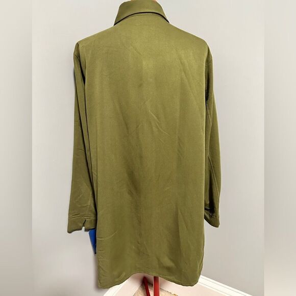 JH Collectibles button down shirt. Size 1X. NWT - Picture 2 of 8